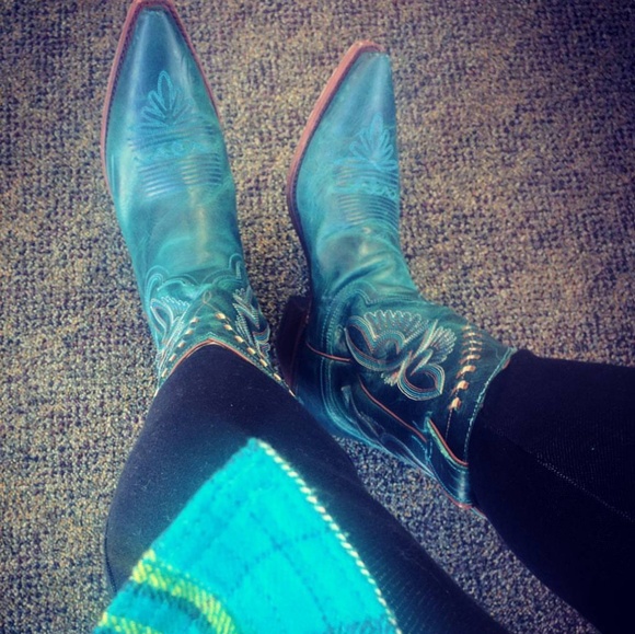 Meet Your Posh Ambassador, Dianeπ§πΎββοΈπ΄πΎ - Picture 12 of 16